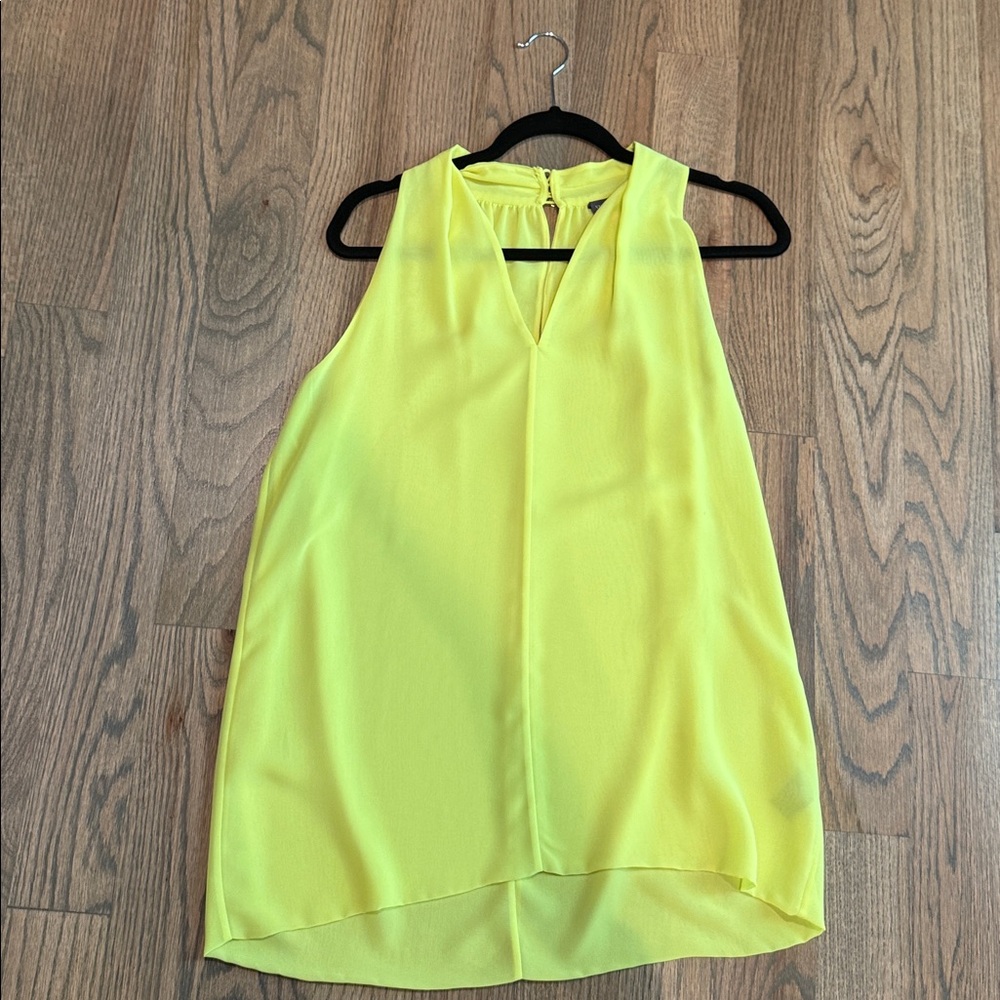 Vince Camuto never been worn like green top! Size medium.